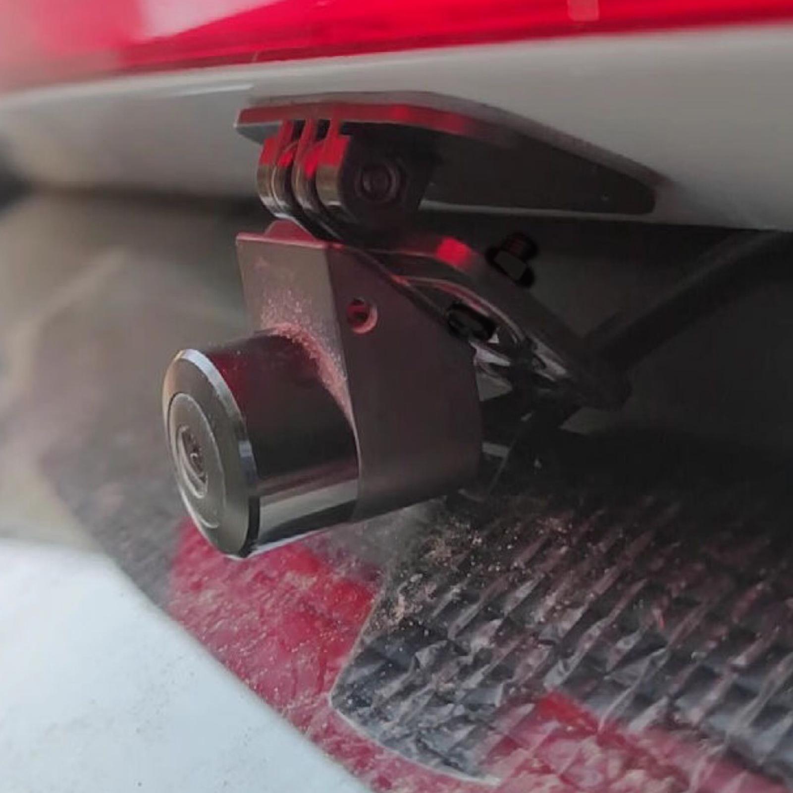 Car Accessories Useful - ที่ยึดกล้องติดกระจกด้านหลังรถยนต์ ที่ยึดกล้องมองหลังรถยนต์แบบมั่นคง ติดตั้งง่าย ขาตั้งกล้องสำรอง เหมาะสำหรับใช้เพื่อความปลอดภัยในการขับขี่
